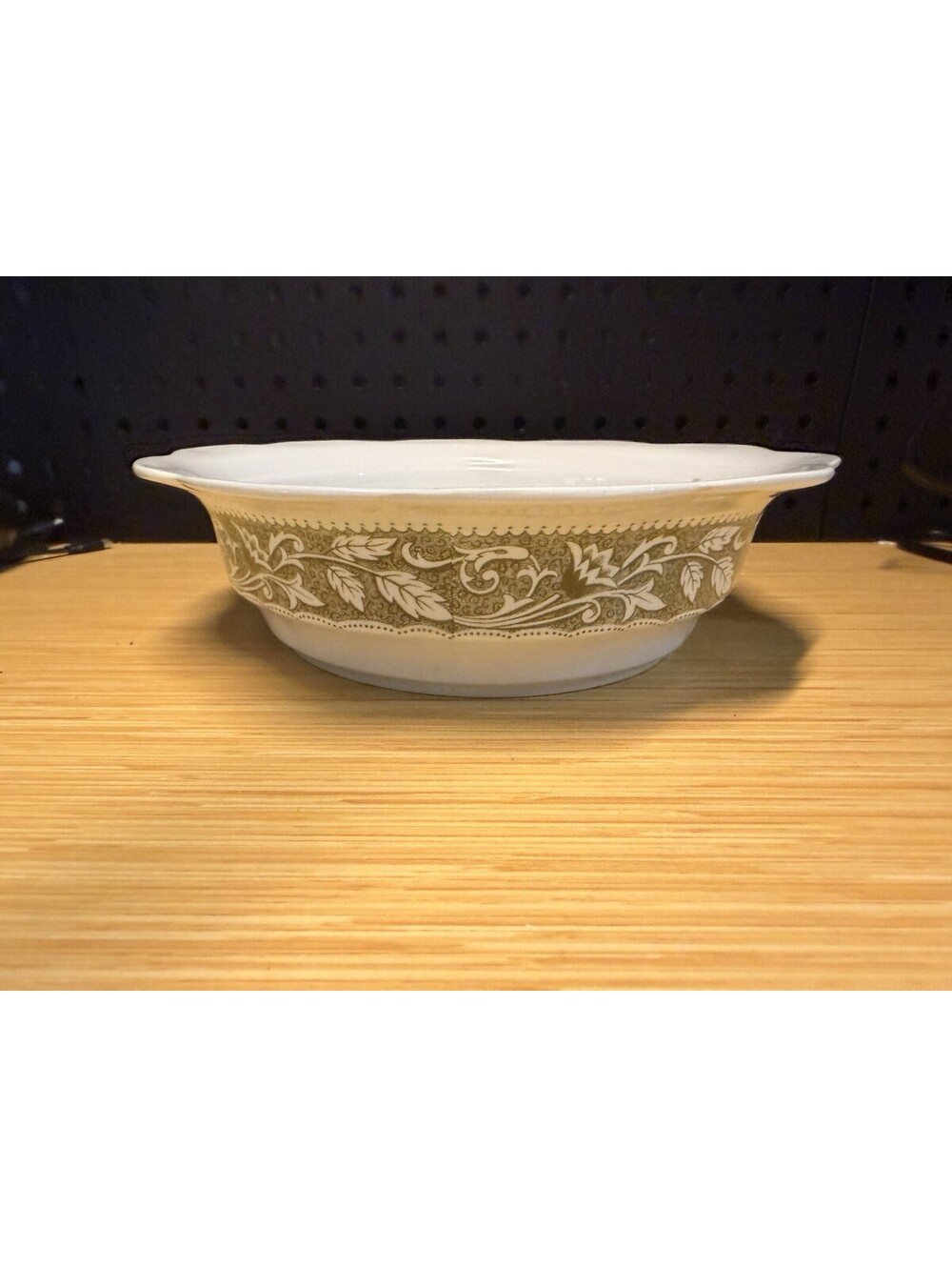 English Ironstone Sterling J. & G. Meakin Renaissance 9.5" Serving Bowl England